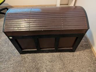 Wooden Dome-Top Storage Chest