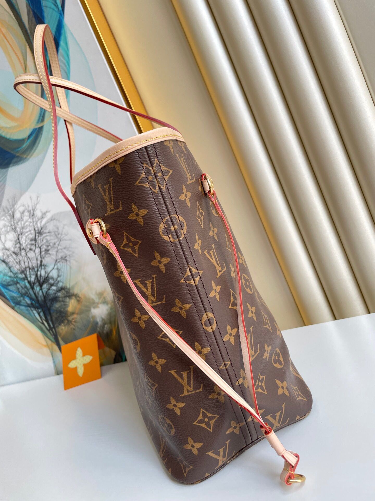 Louis Vuitton Neverfull Bag