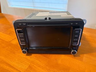 Volkswagon Passat Stereo- 2014