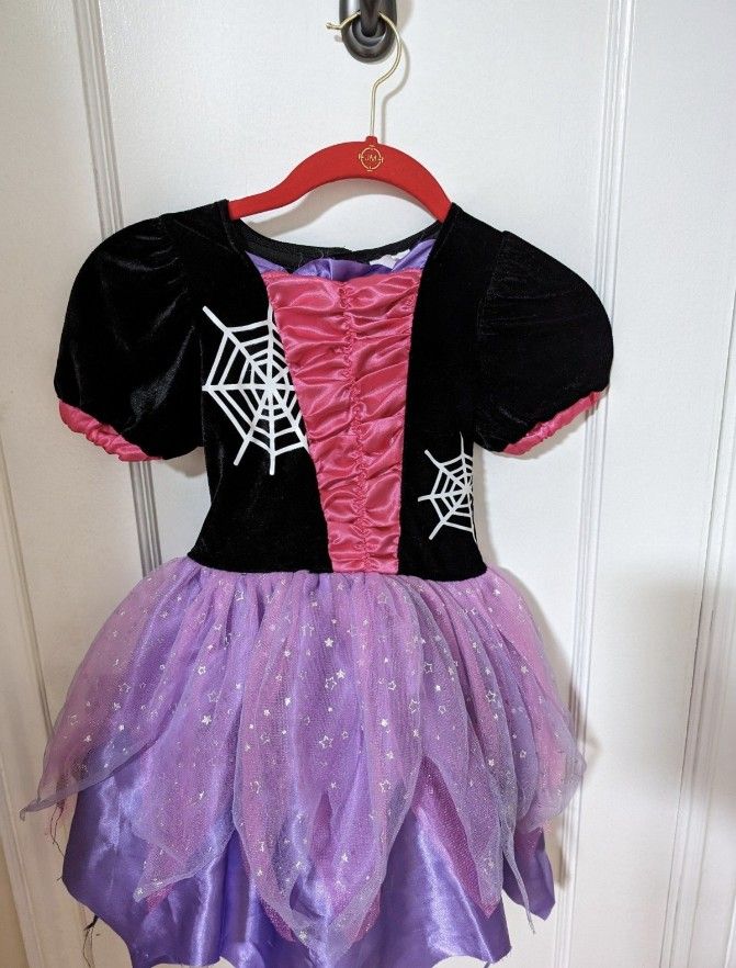 Witch costume size small (5-7)