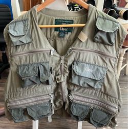Orvis Fishing Vest w/entire Fly Fishing contents