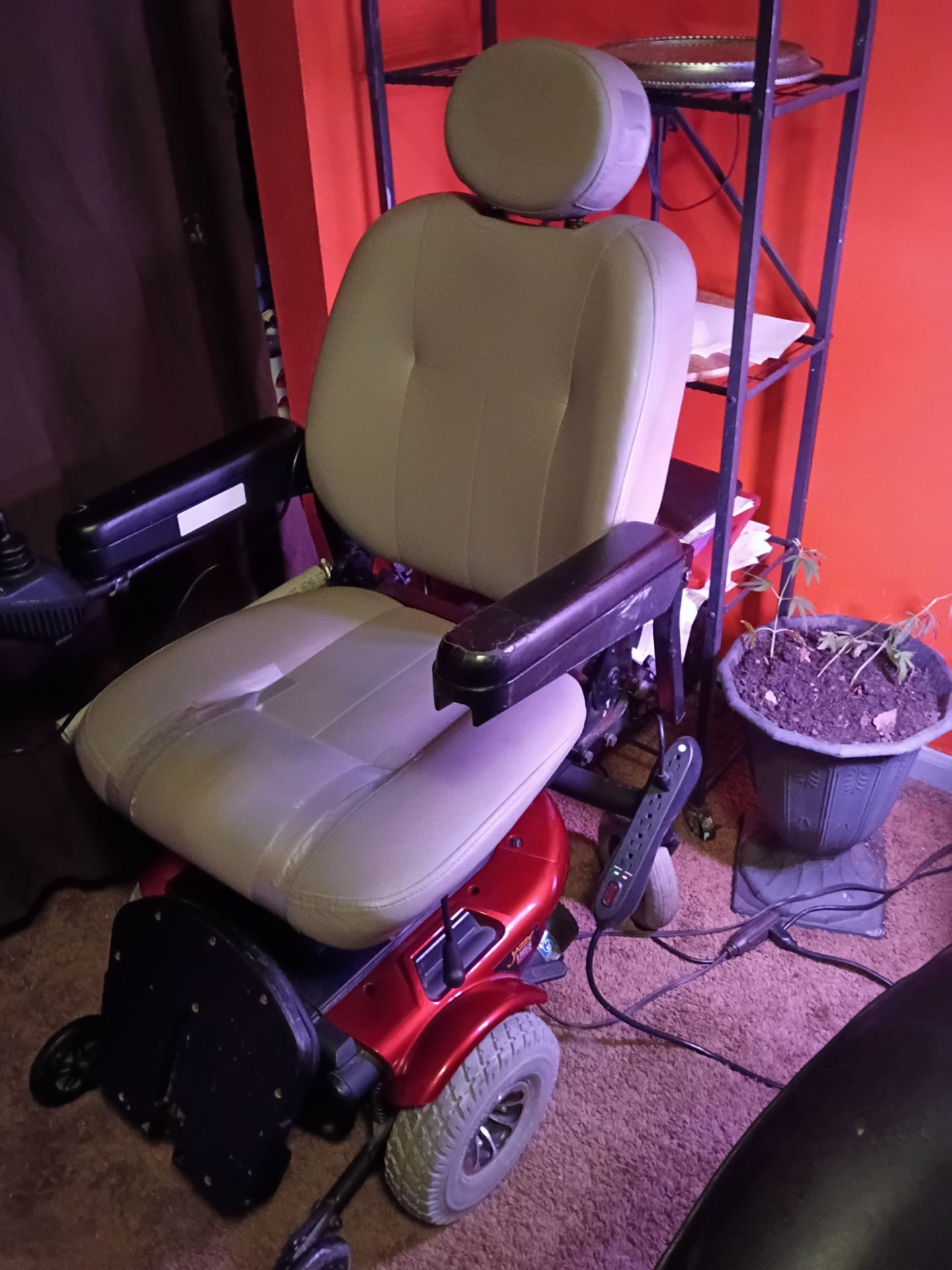 working Jazzy scooter with charger