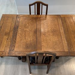 Antique Farmhouse Dinning Room Table & Four Chairs W/Cushions (9) Items 
