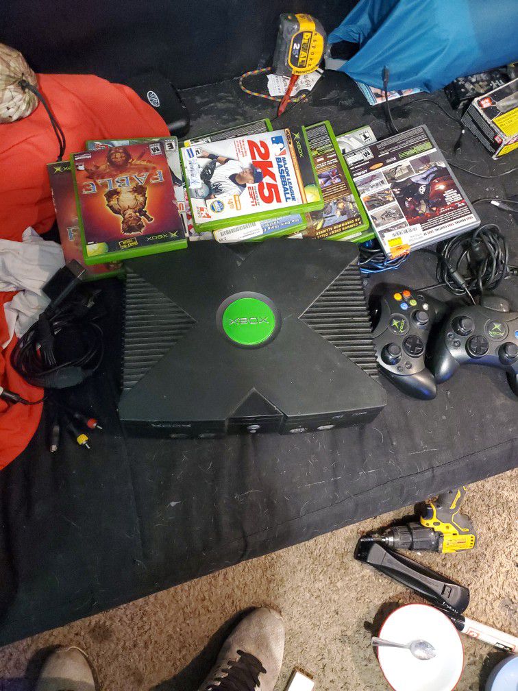 Original Xbox W/ Controllers 