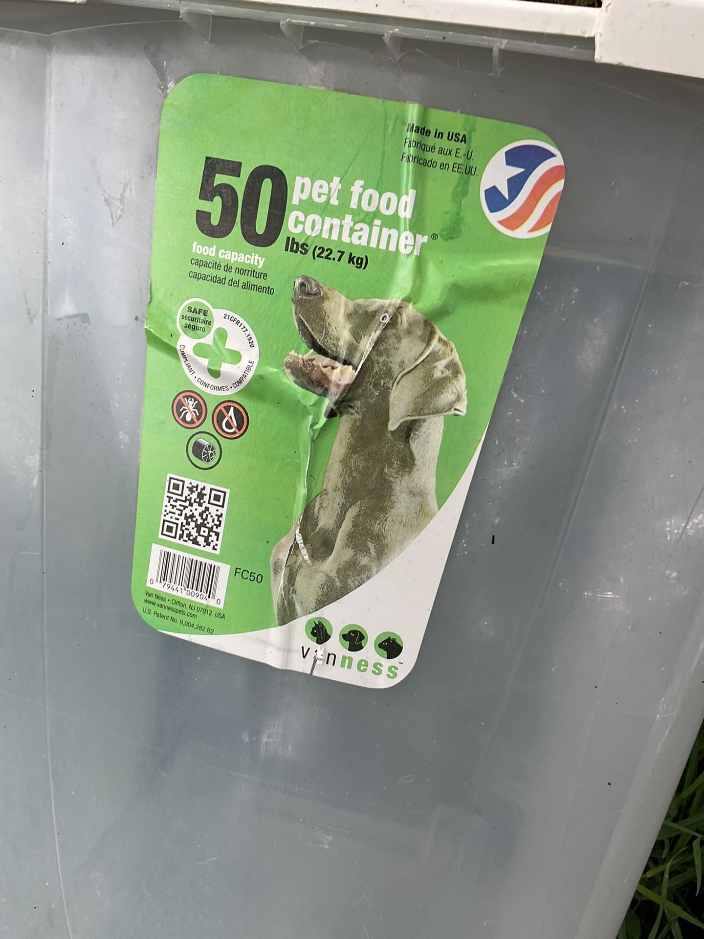 A 50 Pet Food Container To Hold Enough Food For Some Time (NO SHIPPING)