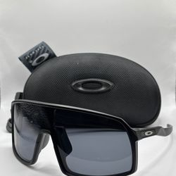 Oakley Sutros