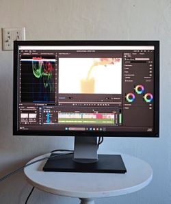 24" Dell UltraSharp IPS Panel Professional Monitor