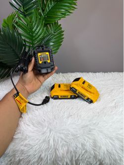 Dewalt 2Ah Battery & Charger 20v