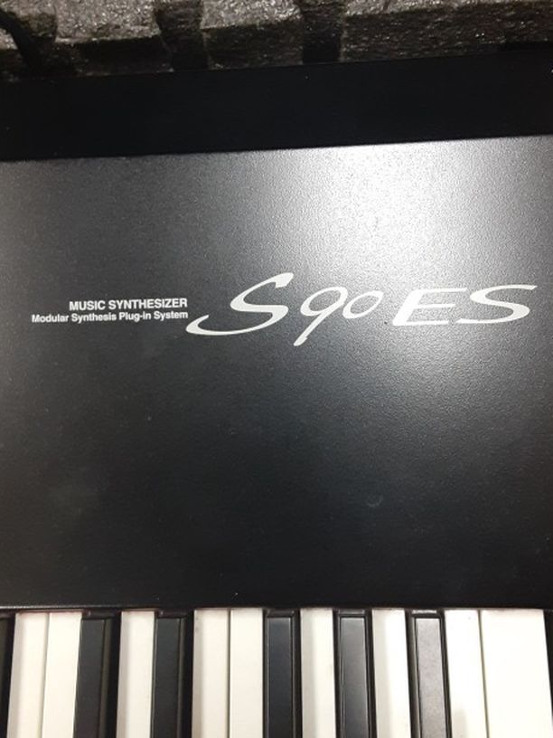 Yamaha S90 Es Keyboard