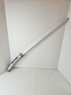 Star Wars Ahsoka Tano Lightsaber W Blade Disney London - Lights & Sounds Cosplay