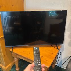 43” Hisense QLED Firetv, only used a few months