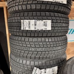 235 65 17 Dunlop Winter Tires Sienna Odyssey