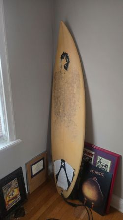 Used 6ft hard top surfboard