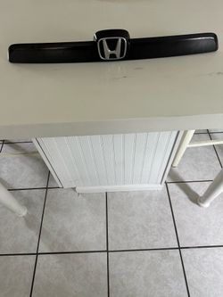 2011 Honda crv Trunk oem emblem $20