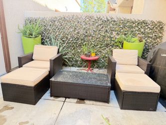 Crosely Patio Set