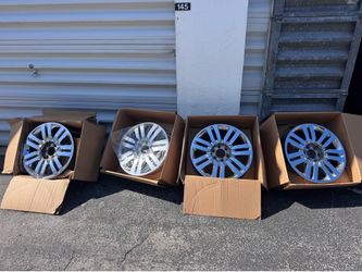 OEM Ford 20" Chrome Wheel 6x135 (Navigator, Expedition, F-150)
