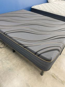 Brand New Queen Mattress Floor Models- Only 20 needed up front!