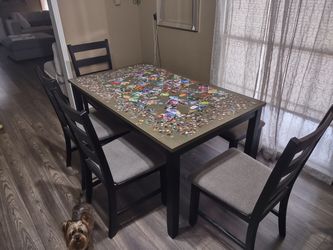 Dinning room table