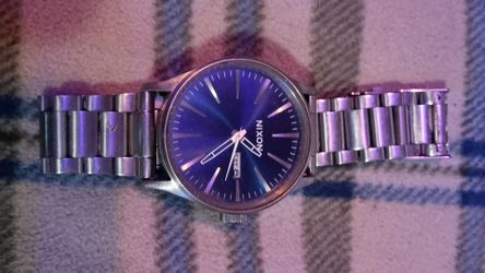 Nixon Mens Watch. Sentry SS. Silver
