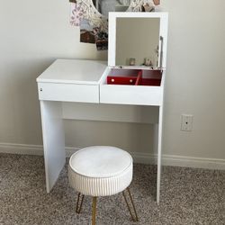 Child’s Desk / Vanity