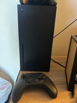 Microsoft Xbox Series X 1TB Black Console 4K UHD Wi-Fi w/ 2 Controllers