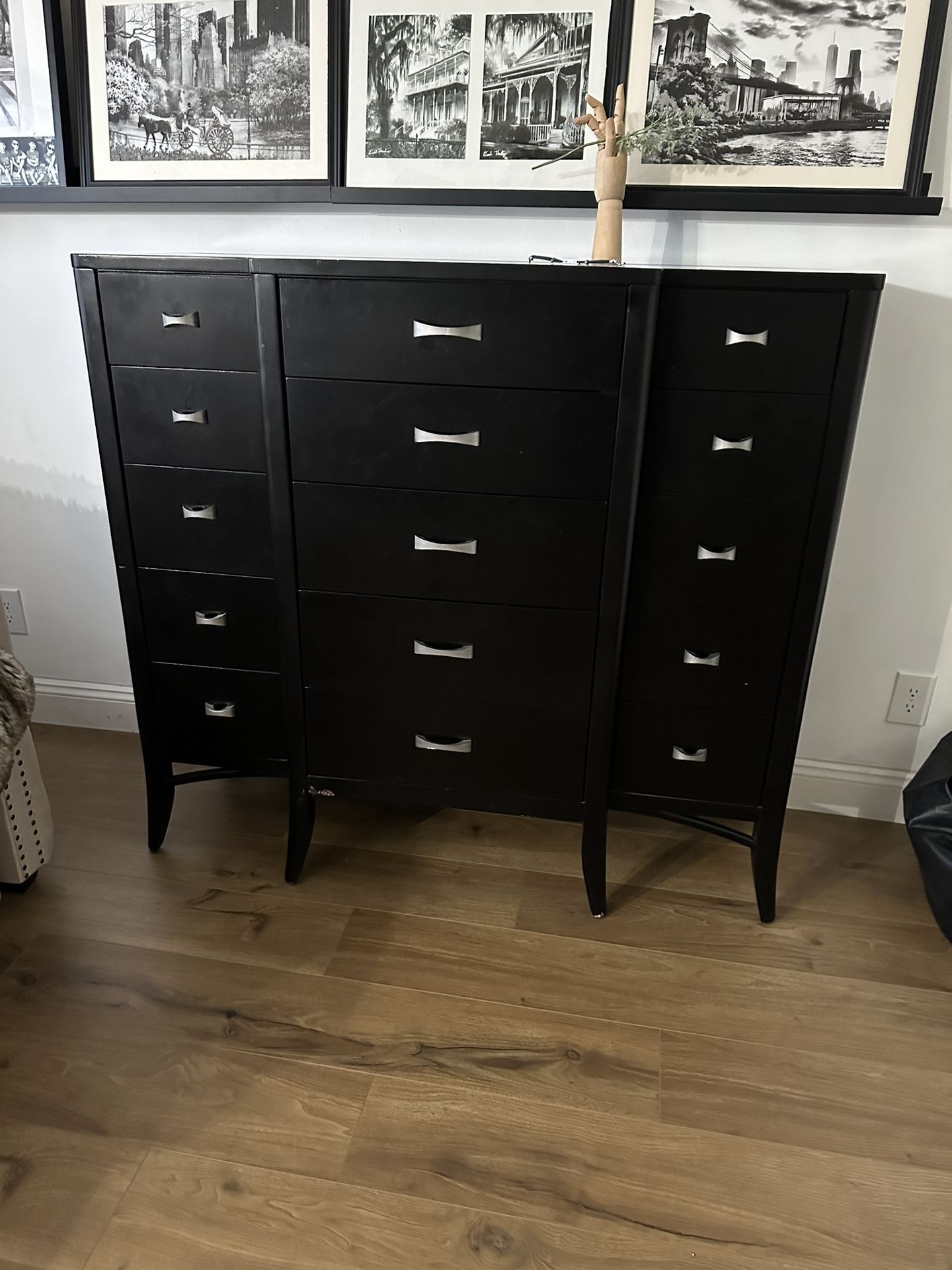 Dresser / 15 drawer chest