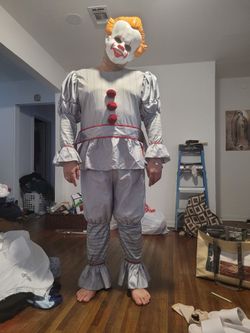 Pennywise costume