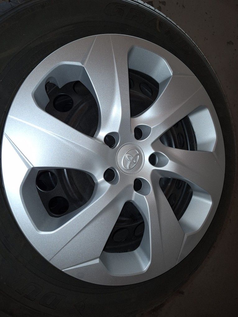 Toyota Rav4 Take Off Set 17 Inch OEM Wheels Tires for Sale in Peoria ...