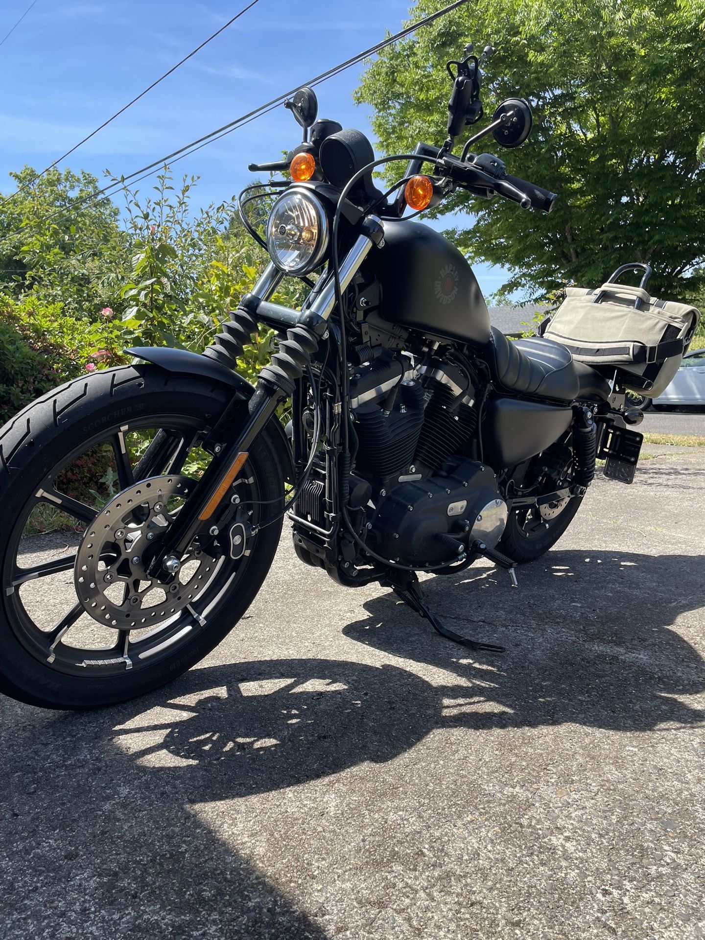 2020 Iron 883