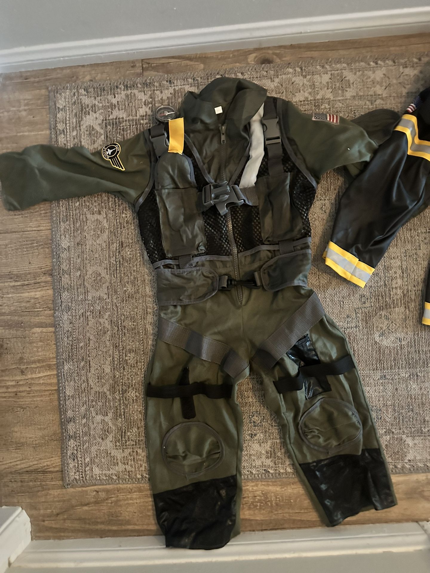 Multiple Children’s Costumes (ages 3-5)