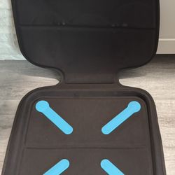 Munchkin Car seat protector padding