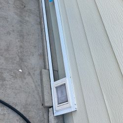 Small  Doggie Door 5-10 Lbs