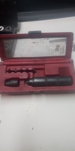 Bolt puncher