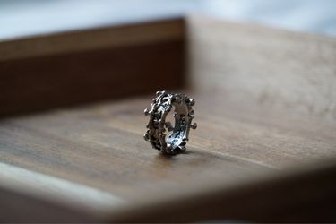 chrome look Thorn Crown Band Ring