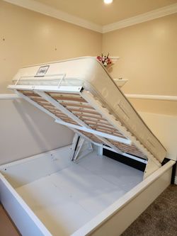 Queen & Full Lift Storage Beds