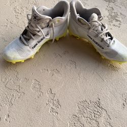 New Balance FreezLX V4 Mid Lacrosse Cleats Size 4