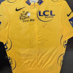 🏁 2010 Tour de France Signed Yellow Jersey – $650 🏆