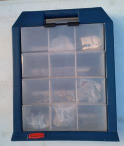 Rubbermaid 12 bin screw organizer