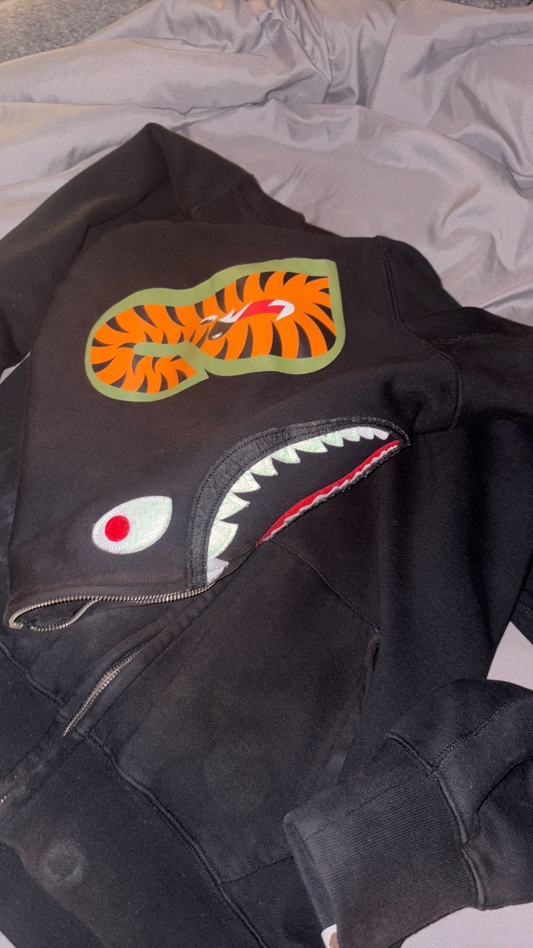 bape black hoodie Large