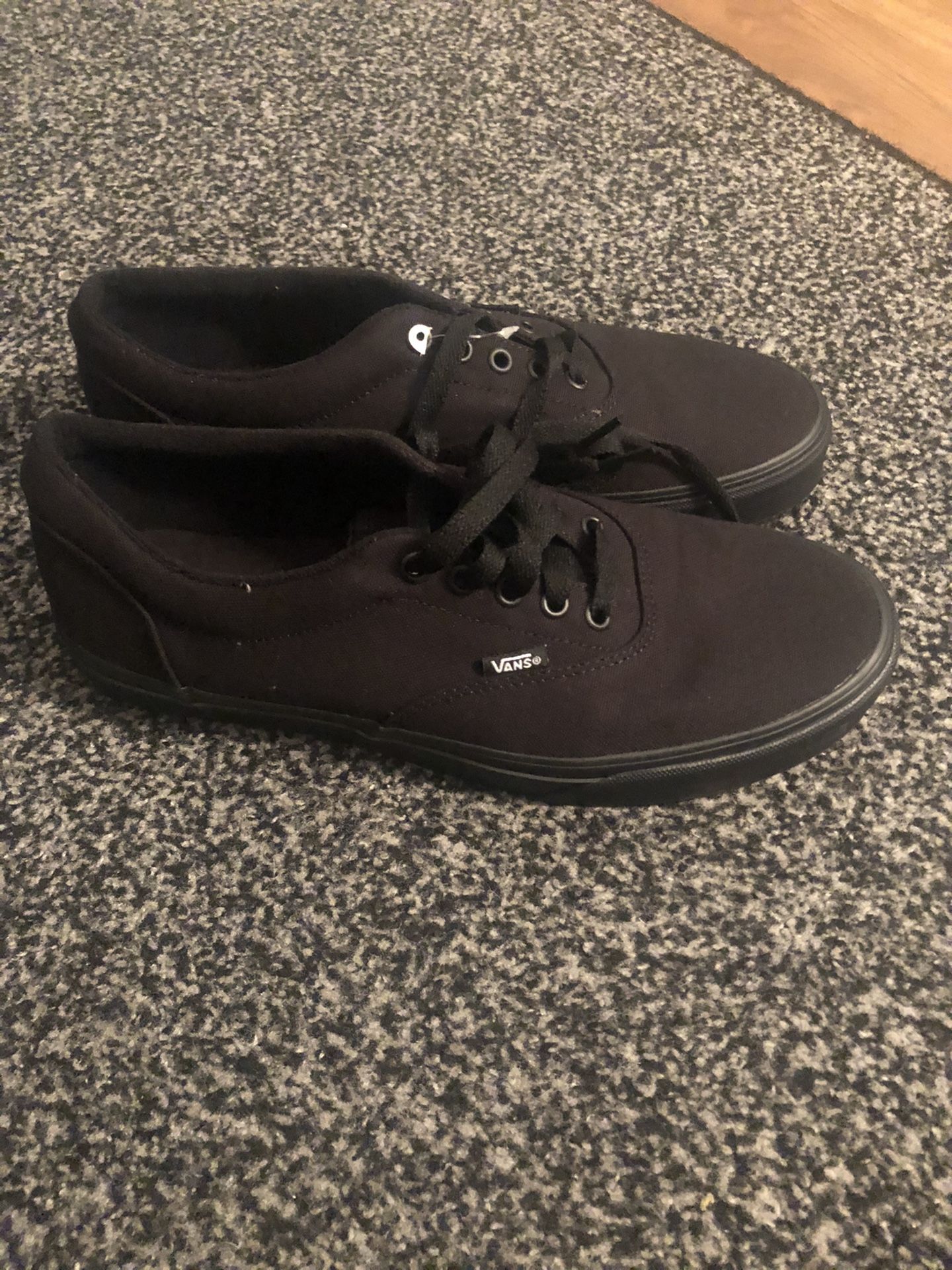 NEW Vans Men’s Skate Shoes Black Size 10.5