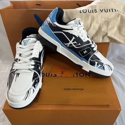 Brand New Authentic Louis Vuitton Trainer Sneaker Black &