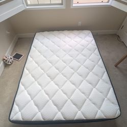 Queen 10 inch hybrid mattress medium firm