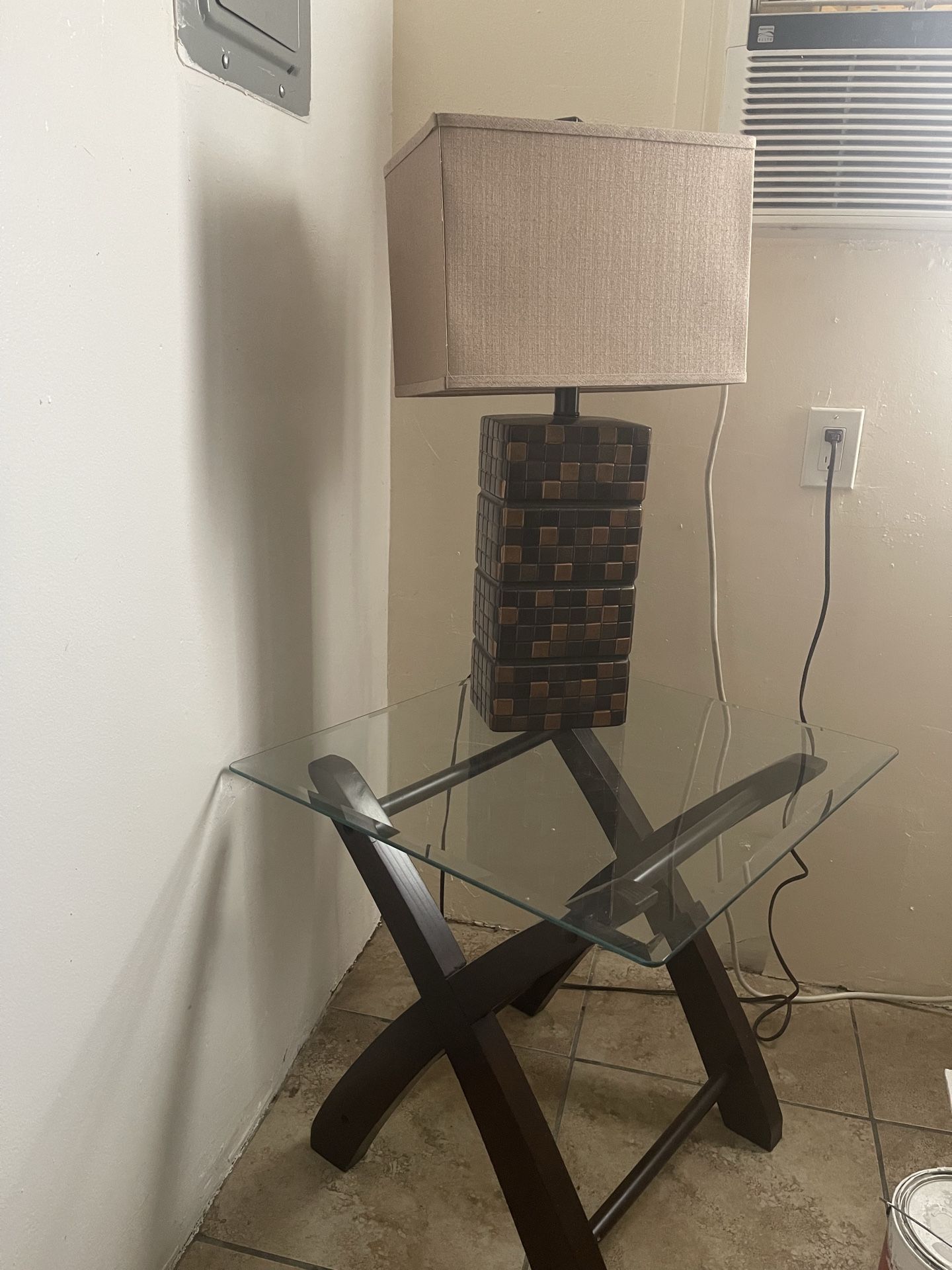End tables with Modern lamps