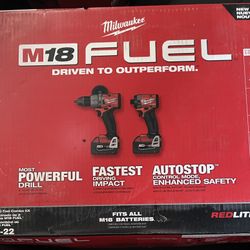 Milwaukee Drill Set