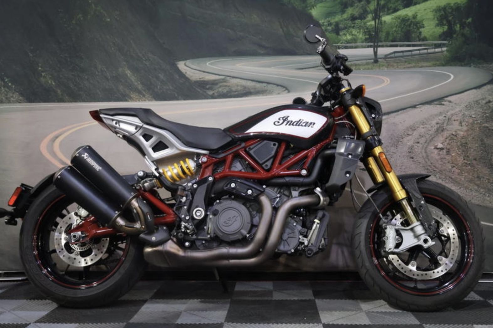 2022 Indian Motorcycle® FTR R Carbon Carbon Fiber
