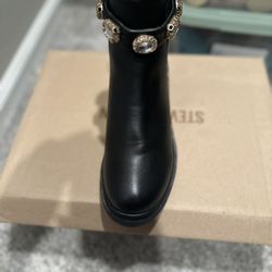 Steve Madden amulet Boot