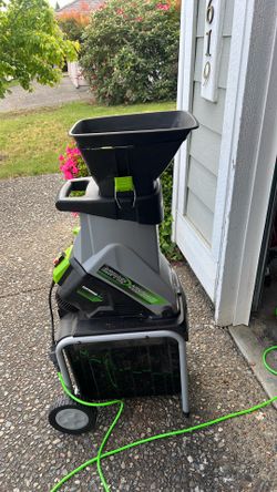 Yard chipper/ shredder