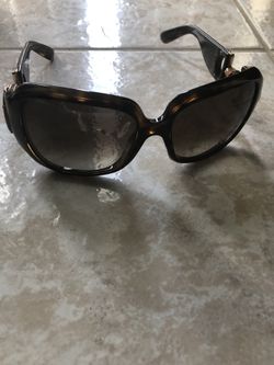 Gucci shade authentic
