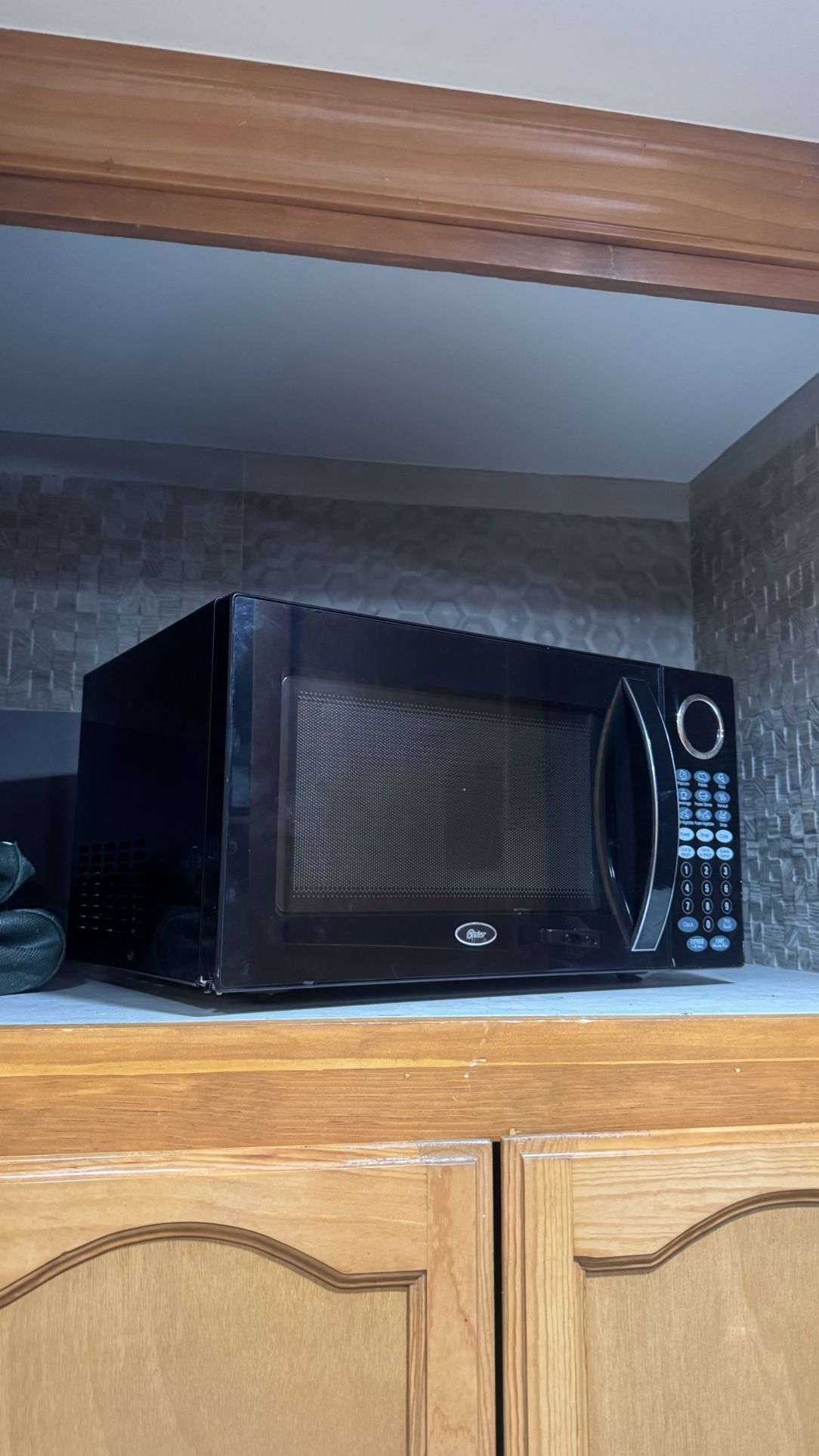 PERFECTLY WORKING MICROWAVE