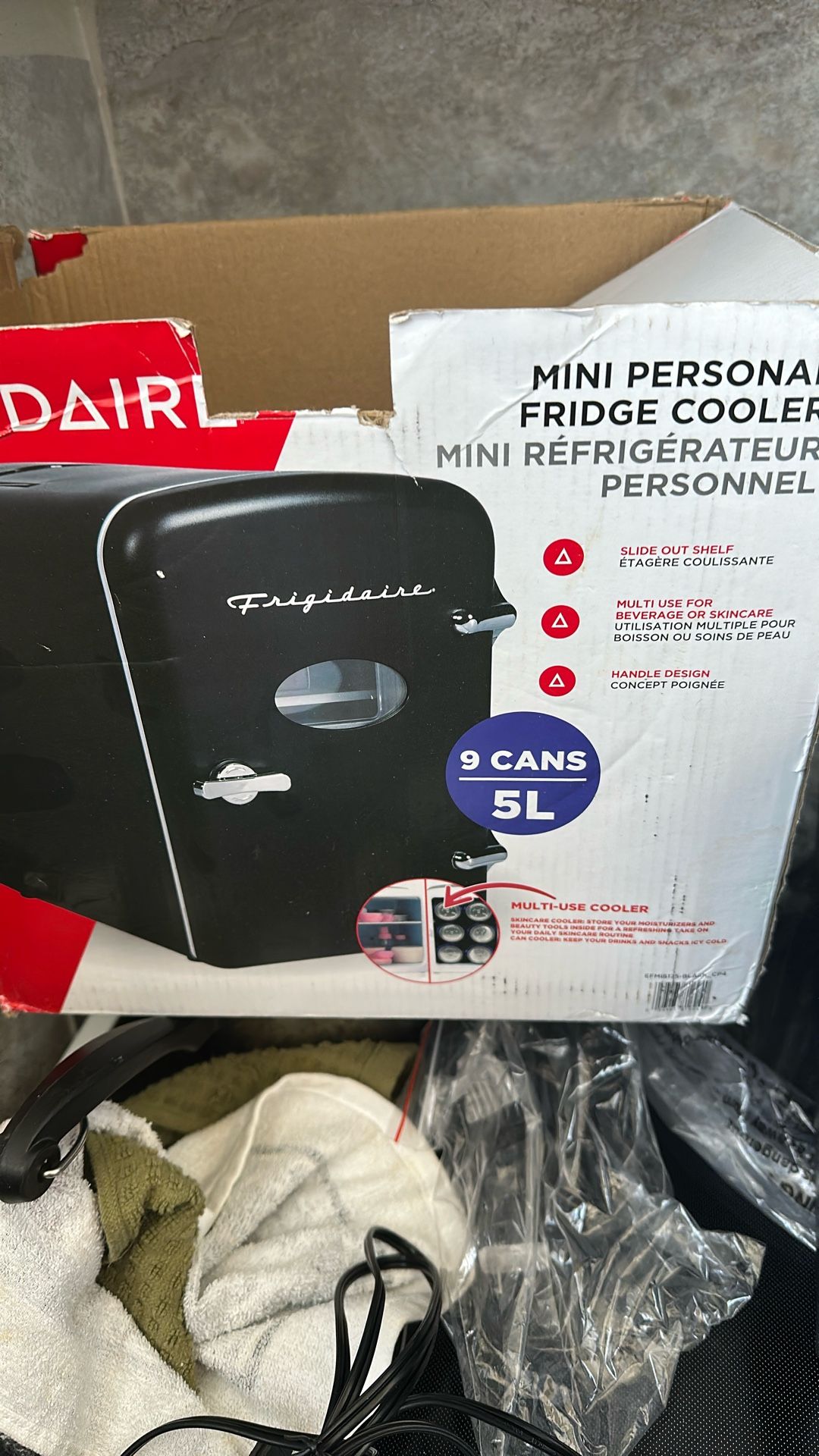 Frigidaire Mini Fridge